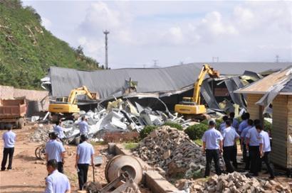 青島私建廠房被城管拆除、北京拆除公司13718700827