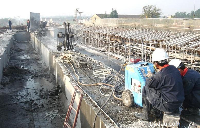 高速公路橋梁切割拆除、北京華盛康達橋梁切割拆除公司13718700827